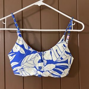 Maaji Vacation Lodge Reversible Bralette Bikini Top
MD / Multicolor